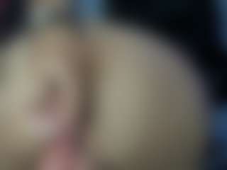 Live cam show with Bunny-Glow - Average on Camsoda