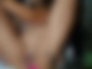 Live cam show with Bunny-Glow - Granny on TeamSkeetLive