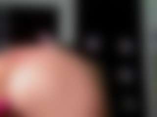 Live cam show with Bunny-Glow - Middle Aged on ObeyMaria