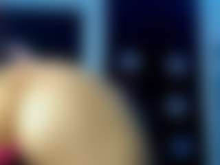 Live cam show with Bunny-Glow - Mature on Lustler