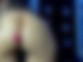 Live cam show with Bunny-Glow - Double Penetration on Gym Cam Girls