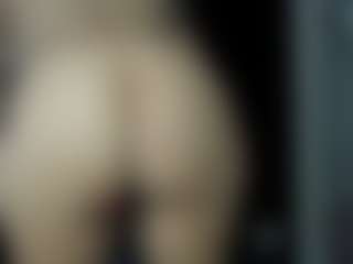 Live cam show with Bunny-Glow - Middle Aged on madthumbs