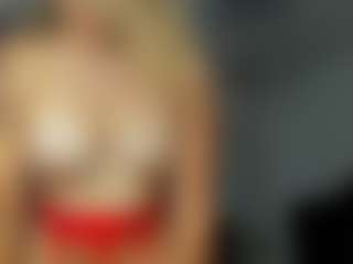 Live cam show with Bunny-Glow - Middle Aged on AdultVida.com