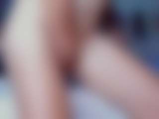 Live cam show with Bunny-Glow - Mature on Camming Site