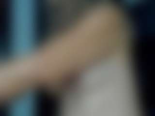 Live cam show with Bunny-Glow - Double Penetration on Gym Cam Girls