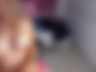 Live cam show with Bunny-Glow - Mature on CamClone