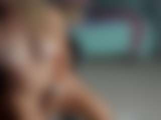Live cam show with Bunny-Glow - Brown Eyes Mature on Camsoda