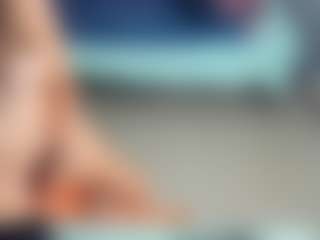 Live-camshow met Bunny-Glow - Domination op Camsoda