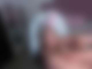 Live cam show with Bunny-Glow - Average on madthumbs