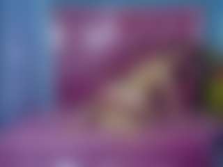 Abril-Ch MILF webcam performer live streaming