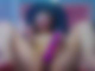 Live cam show with Abril-Ch - Mature on AdultVida.com