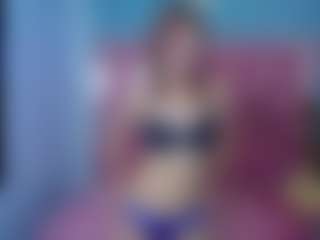 Live cam show with Abril-Ch - Mature on Camsoda