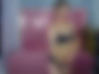 Abril-Ch MILF webcam performer live streaming