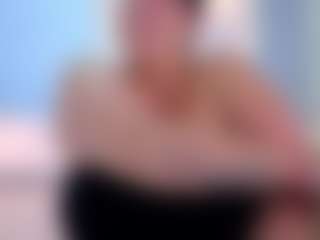 Live cam show with Angele-Roux-Tp - Smoking on CamSodaAdn