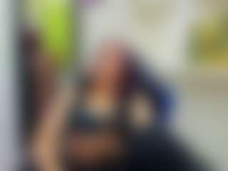 Live cam show with chantalvedette - Granny on parknlotfishbdy