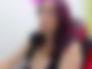 Live cam show with chantalvedette - Granny on UwU Esports