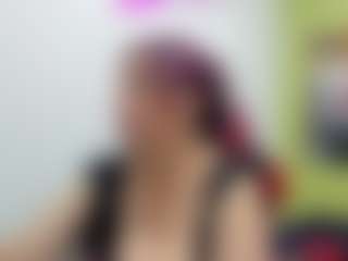 Live cam show with chantalvedette - Lovense on friskycurves.com