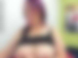 Live cam show with chantalvedette - Middle Aged on justonemore.cc