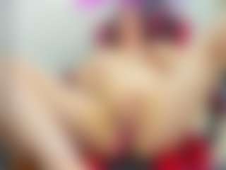 chantalvedette MILF webcam performer live streaming