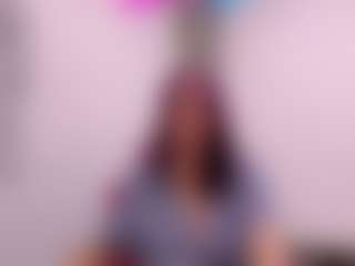 Live cam show with chantalvedette - Spy Granny on AdultVida.com