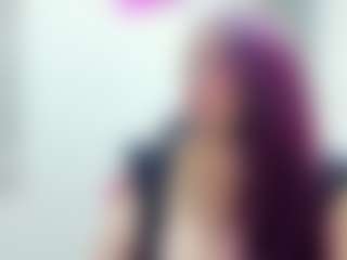 Live cam show with chantalvedette - Middle Aged on Camsoda