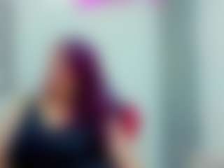 Live cam show with chantalvedette - Middle Aged on Livezox
