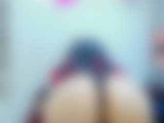 Live cam show with chantalvedette - Middle Aged on Camsoda