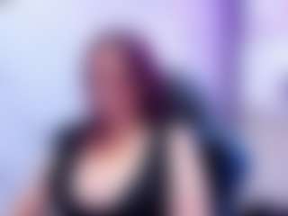 chantalvedette MILF webcam performer live streaming