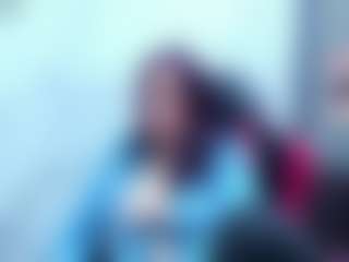 Live cam show with chantalvedette - Middle Aged on CamClone