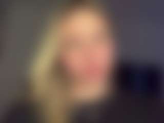 Bella's Live Sex Cam Show