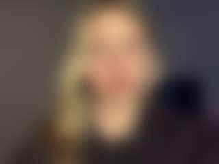 Bella's Live Sex Cam Show