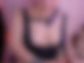 Live cam show with luna00bella - Body Massage on 1on1-livenow