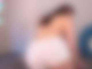 Live cam show with Oliviakis - Ball Sucking on Camsoda