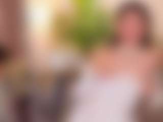 Live cam show with Oliviakis - Nipple Play on AdultVida.com