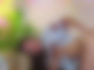 Live cam show with Oliviakis - Nipple Piercings on AdultVida.com