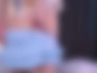 Live cam show with Oliviakis - Little on CamwithHer