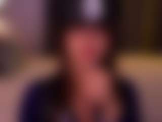 Live cam show with Oliviakis - Facial on xfollow cams