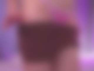 Live cam show with Oliviakis - Camel Toe on Camsoda