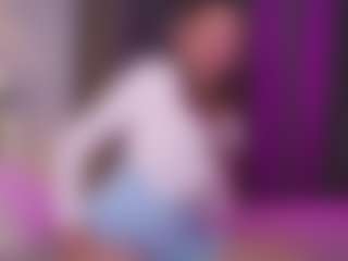 Live cam show with Oliviakis - Princess on CamClone