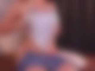Live cam show with Oliviakis - Tongue on SquirtSoMuch