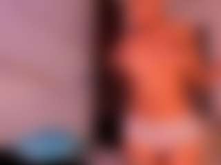 Live cam show with Scarlet-Vixen - Squirt on Milf Play