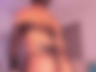 Live cam show with Scarlet-Vixen - Black Squirt on Big Tits