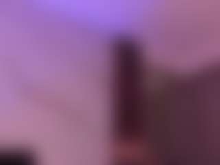 Live cam show with Scarlet-Vixen - Control on Camsoda