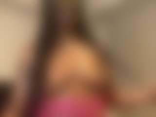 Pokaz na żywo z TheEbonyGoddessXO - Fingering MILF na Camsoda