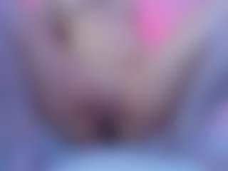 Live cam show with Amy_Bowie - Green Eyes on Strip Flash - Live Sex Shows