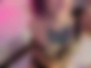 Live cam show with Amy_Bowie - Facial Piercings on camwithhim.com
