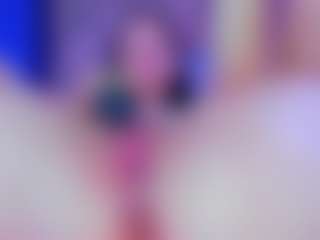 Live cam show with Hii im Alanna and im new here - Athletic Public on dropp.cam