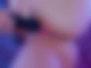 Live cam show with Hii im Alanna and im new here - Athletic Young Adult on madthumbs