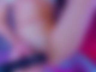 Live cam show with Hii im Alanna and im new here - Big Tits Small Tits on TeamSkeetLive