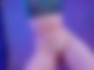 Live cam show with Hii im Alanna and im new here - Average on Camsoda